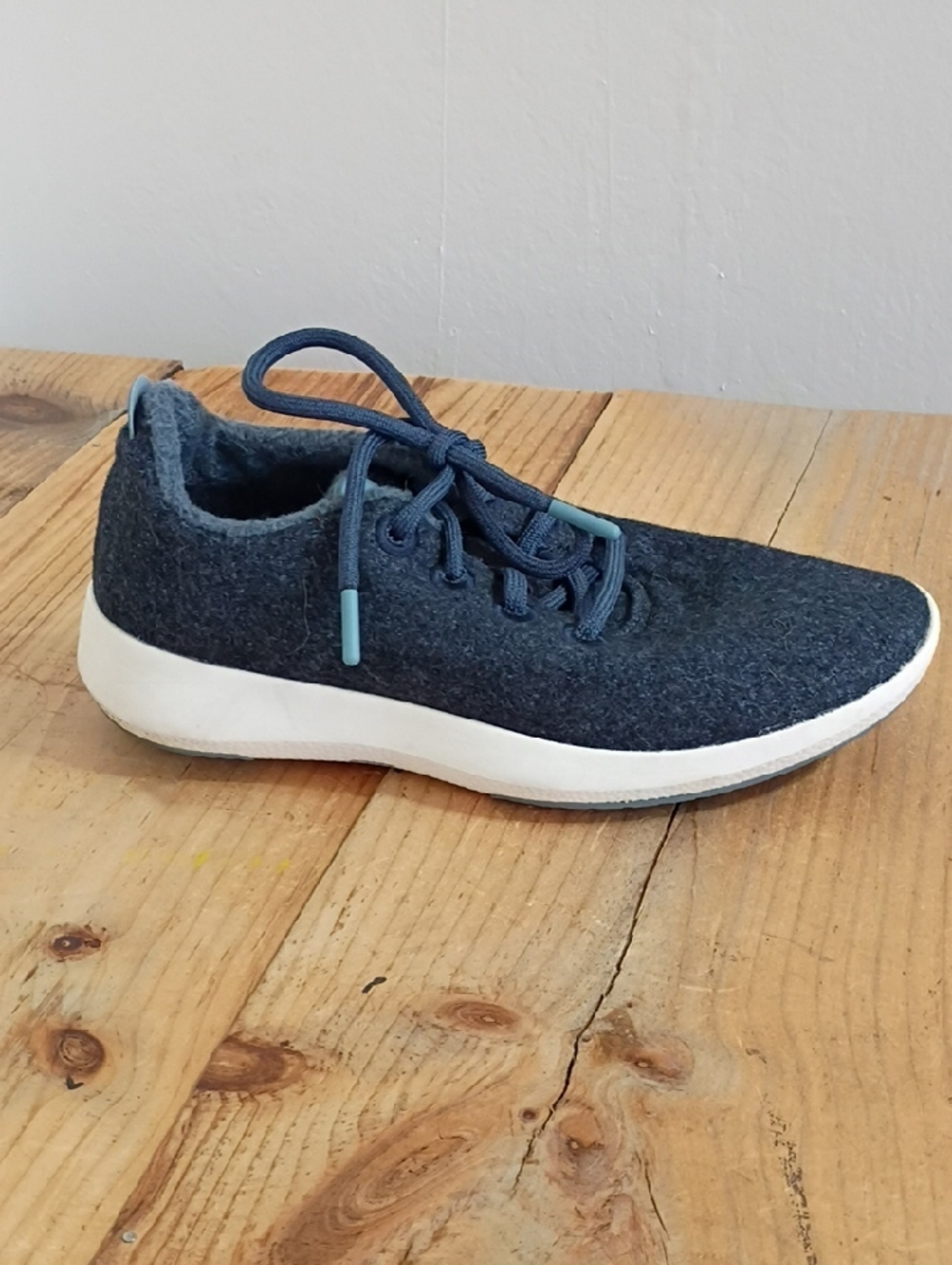 Allbirds Navy Mizzle Wool Sneakers Size 9
